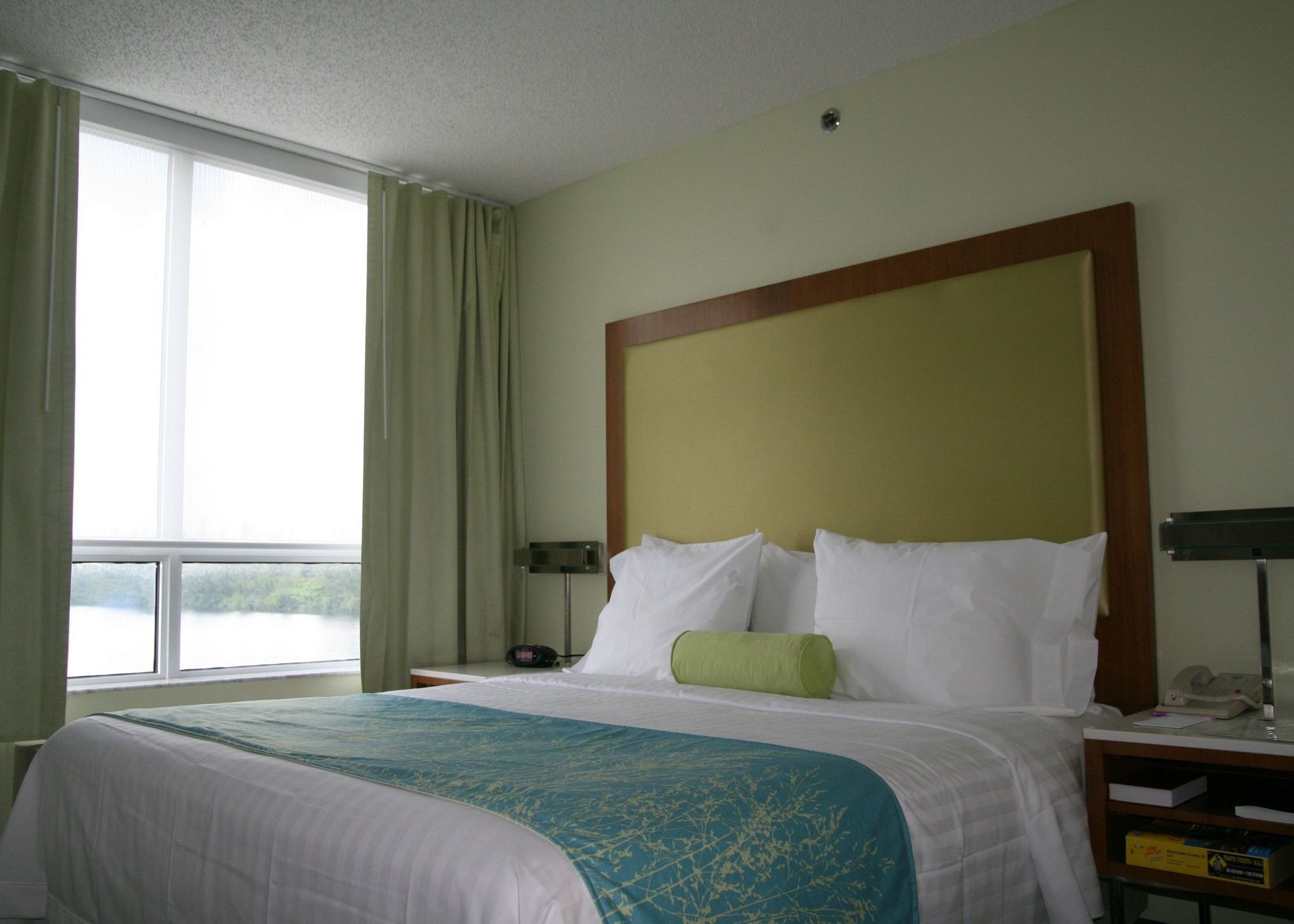 Springhill By Marriott Miami Airport South Blue Lagoon Area 3*